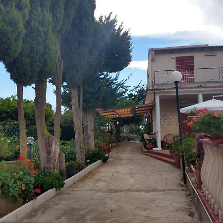 Il Gazebo Bed & Breakfast Scoglitti Ngoại thất bức ảnh
